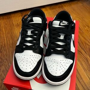 Women’s Nike Dunk Low - Size 7.5